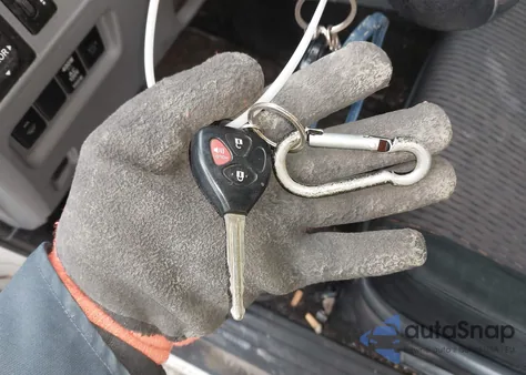 2012 Toyota 4Runner Sr5 z USA, uszkodzony, nr VIN JTEBU5JR2C5081254